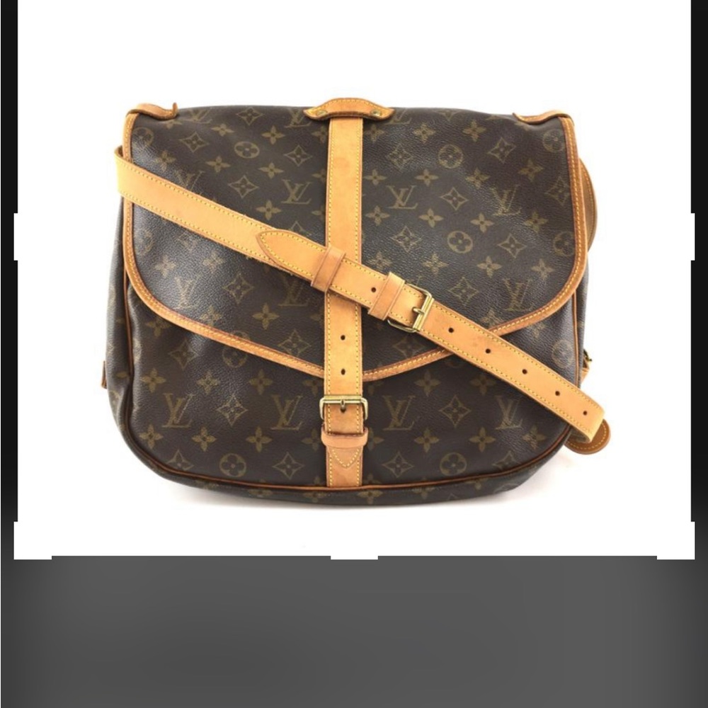 Beautiful Louis Vuitton purse in great condition … Authentic